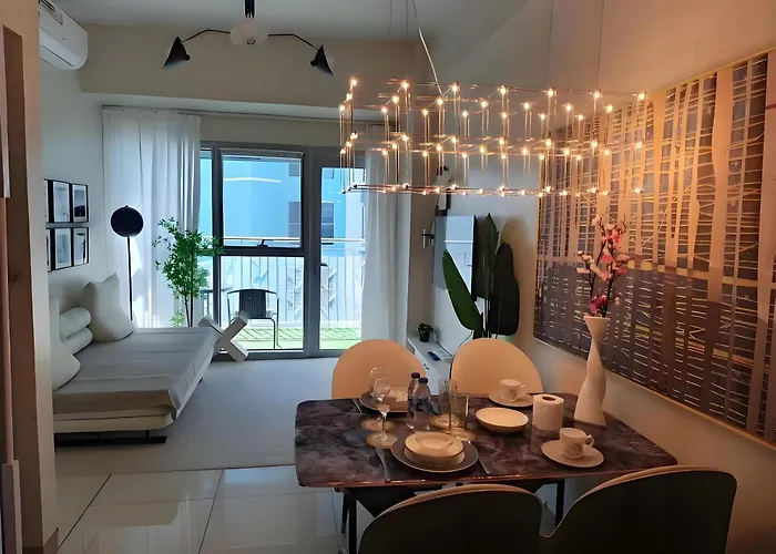 Luxurious Style 1 2 3 Bedrooms Cross To Okada And Near Of Dreams, Solaire, Moa, And Airport