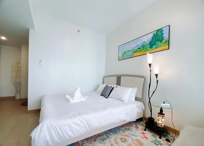 Apartment Luxurious Style 1 2 3 Bedrooms Cross To Okada And Near Of Dreams, Solaire, Moa, And Airport Manila