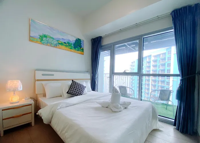 Luxurious Style 1 2 3 Bedrooms Cross To Okada And Near Of Dreams, Solaire, Moa, And Airport Apartment