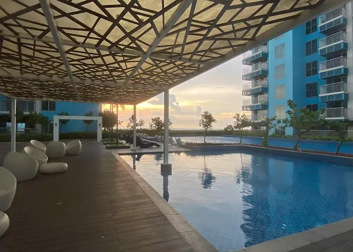 Luxurious Style 1 2 3 Bedrooms Cross To Okada And Near Of Dreams, Solaire, Moa, And Airport Apartment *