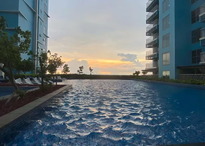 Luxurious Style 1 2 3 Bedrooms Cross To Okada And Near Of Dreams, Solaire, Moa, And Airport * Manila