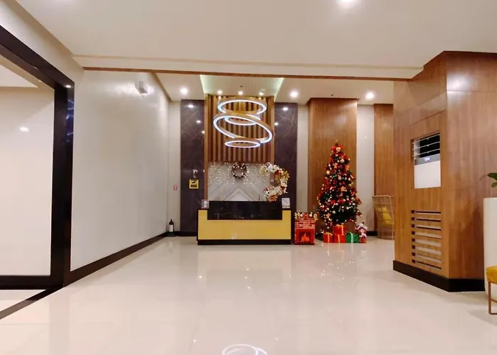 Luxurious Style 1 2 3 Bedrooms Cross To Okada And Near Of Dreams, Solaire, Moa, And Airport Apartment